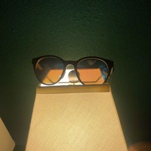 Women’s Oakley sunglasses